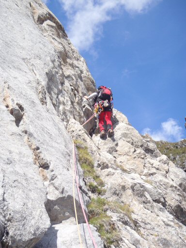 Aiguille de la Nova 039a.jpg - Et l, je pars dans un chantier  droite...